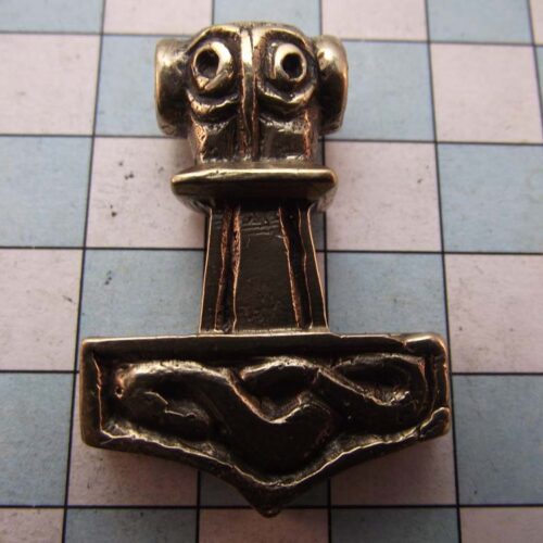Viking Pendants 18 VA12-B