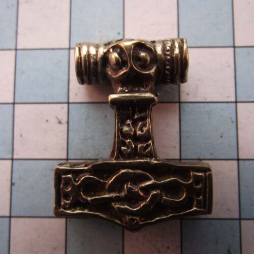 Viking Pendants 35 VA27-B