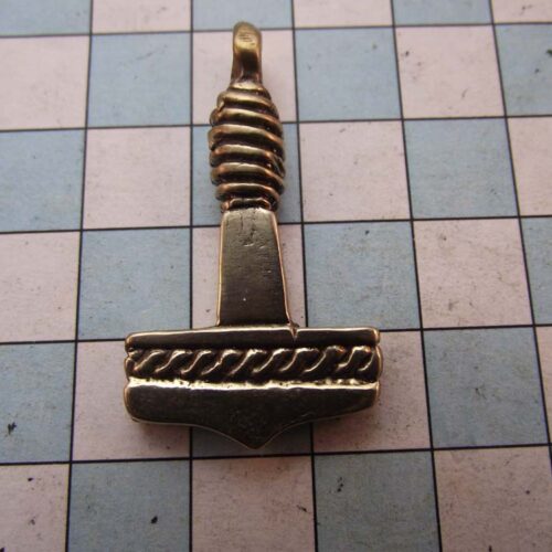 Viking Pendants 41 VA33-B