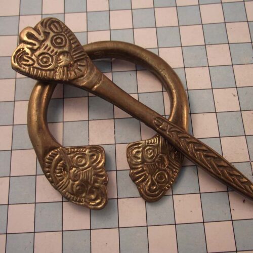 Viking Brooches 13 VBR11a-B