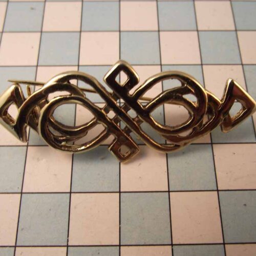 Celtic Brooches, Earrings & Pendants - Gold Plated Pewter. 3 BKB04-PG