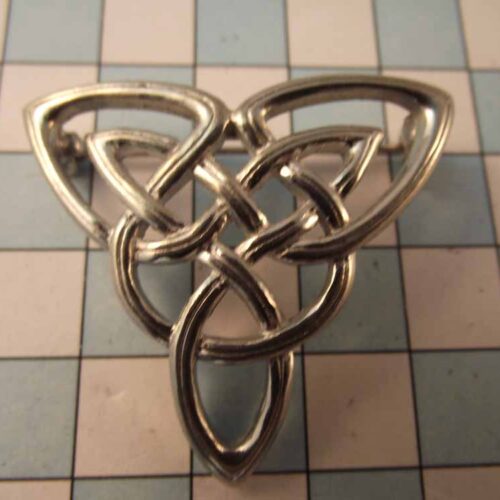 Celtic Brooches, Earrings & Pendants – Silver & Copper Plated Pewter. 11 BKB13-PS