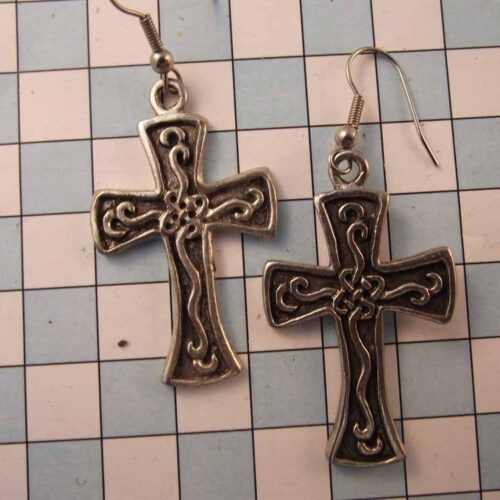 Celtic Brooches, Earrings & Pendants – Silver & Copper Plated Pewter. 18 BKE06-PS