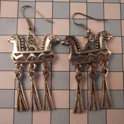 Celtic Brooches, Earrings & Pendants – Silver & Copper Plated Pewter. 28 BKE16-PS