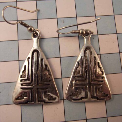 Celtic Brooches, Earrings & Pendants – Silver & Copper Plated Pewter. 58 BKE56-PS
