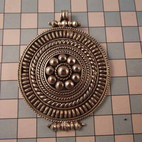 Celtic Brooches, Earrings & Pendants – Silver & Copper Plated Pewter. 85 BKN22-PS