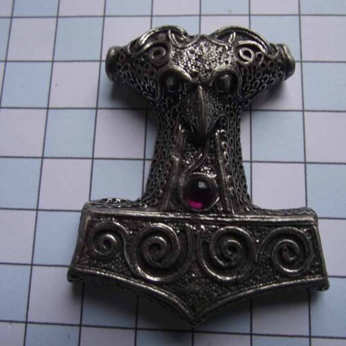 Viking Pendants -Pewter 35 VA71-PSamethyst