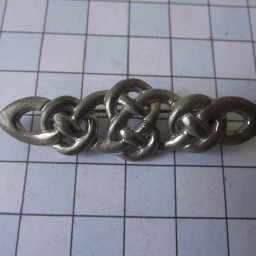 Celtic Brooches, Earrings & Pendants – Silver & Copper Plated Pewter. 12 BKB22-PS
