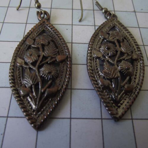 Celtic Brooches, Earrings & Pendants – Silver & Copper Plated Pewter. 69 BKE71-PC