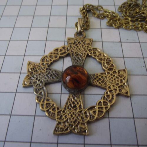 Gold Plated Medieval Stoned Brooches 56 N002-PGamp