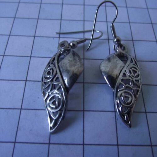 Celtic Brooches, Earrings & Pendants – Silver & Copper Plated Pewter. 43 BKE39-PS