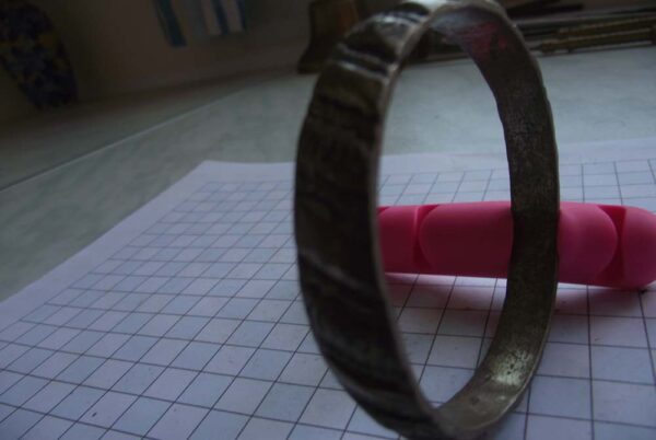 Silver (low grade) bangle - Image 2