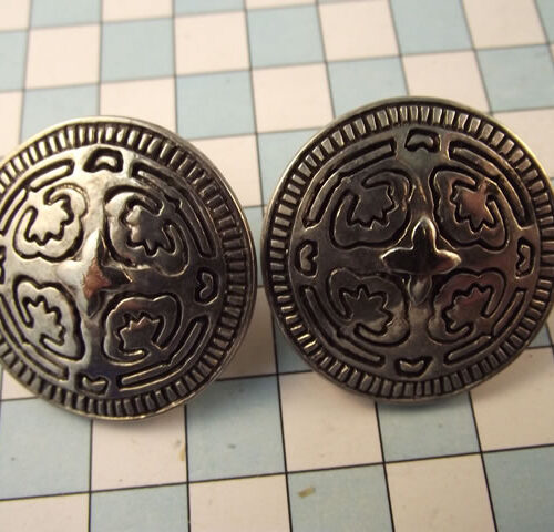 Celtic Brooches, Earrings & Pendants – Silver & Copper Plated Pewter. 67 BKE65-PS