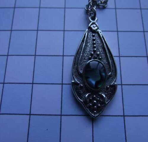 Celtic Brooches, Earrings & Pendants – Silver & Copper Plated Pewter. 101 PEND11-PS