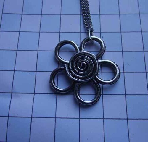 Celtic Brooches, Earrings & Pendants – Silver & Copper Plated Pewter. 102 PEND17-PS